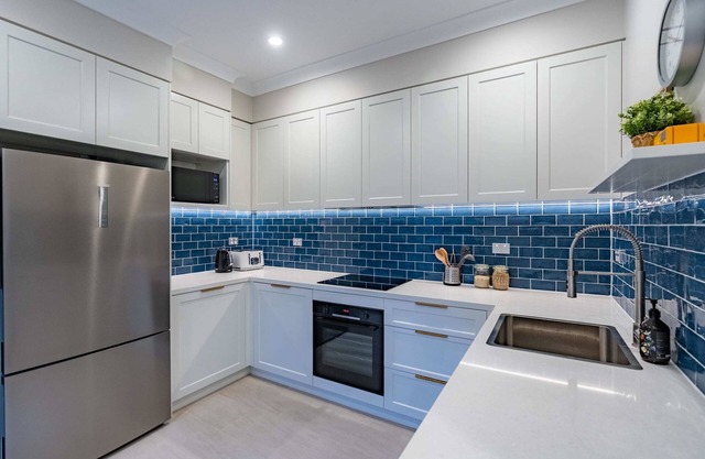 3BR Home Lilyfield with parking*