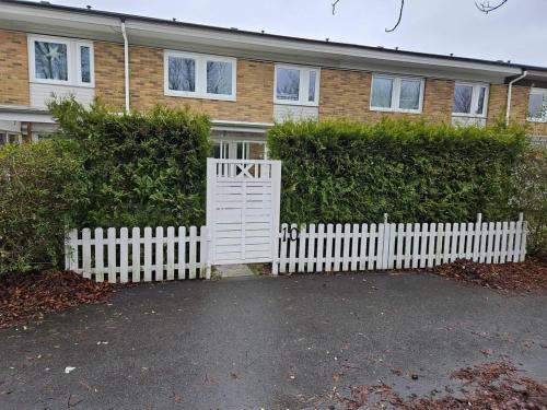 3Br House Sleeps 7 with Balcony-Garden-Bbq-FreeP