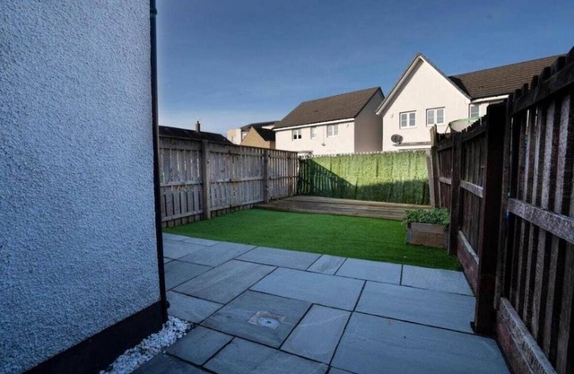 3BR | Sleeps 6 | Free Parking | Near City & Beach