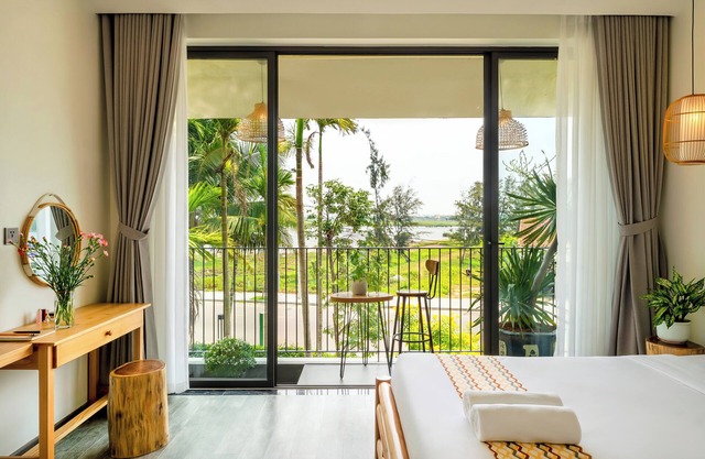 3BRs w/River View &Private Pool - Free Bike