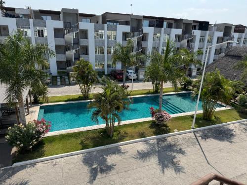 3E- Condominio exclusivo con alberca