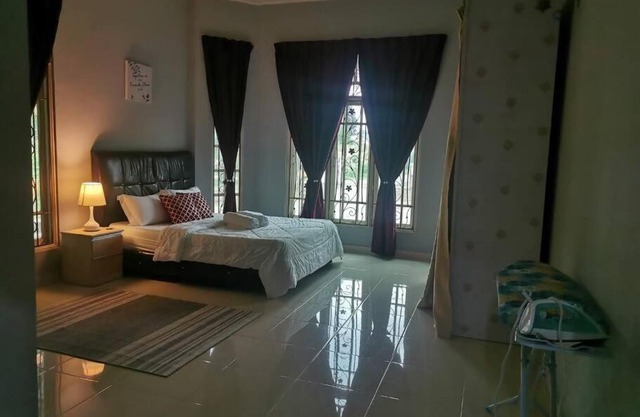 3R3B in Kota Bharu near Datu River