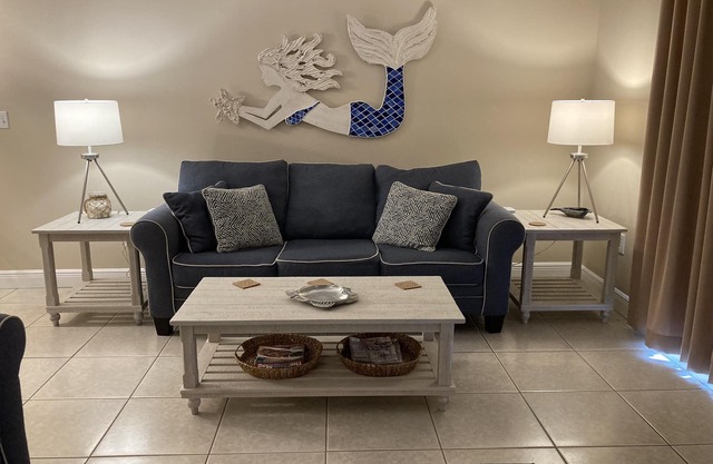 3rd floor, Right on the Beach! Clean & Near Pier Park! Beach Service Provided!