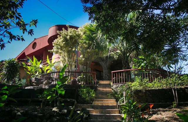 4-Acres Retreat Center, 30 People, Pool, Staffed, Outdoor Dining, Workshops