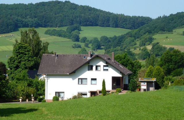 4 * apartment 'Wiesengrund' directly at the Kellerwald-Ederse National Park