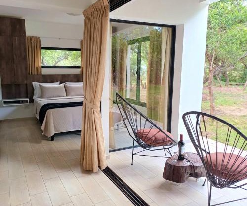 4 AVES - Refugio para Parejas - Hornero