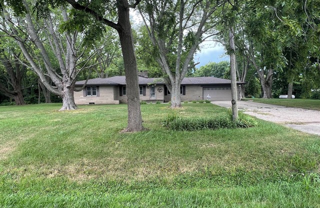 4 bdrm country house w hunting possibilities in Morris