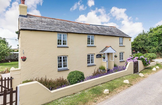 4 bedroom accommodation in St Columb Major
