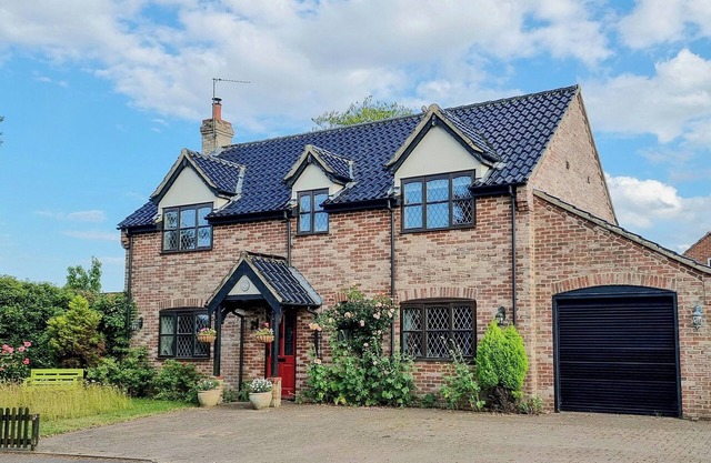 4 bedroom accommodation in Ludham, near Wroxham