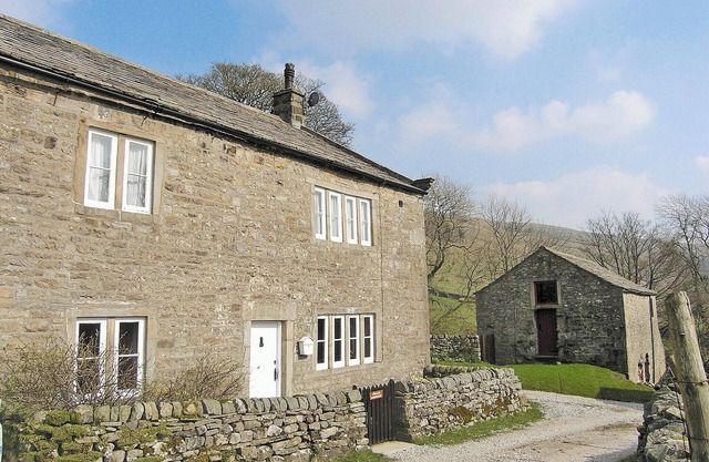 4 bedroom accommodation in Halton Gill, near Litton
