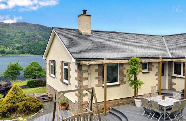 4 bedroom accommodation in Colintraive