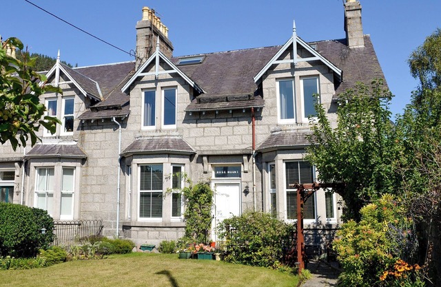4 bedroom accommodation in Ballater