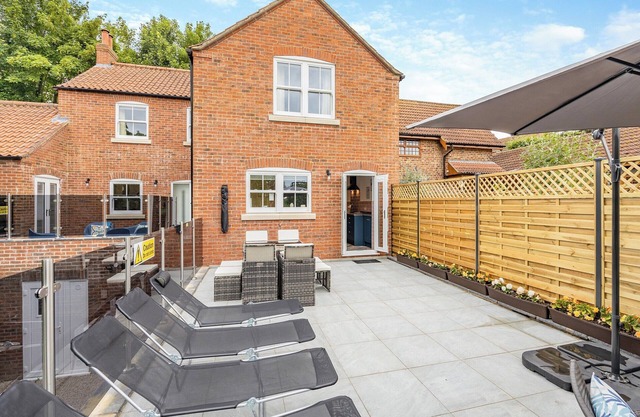 4 bedroom accommodation in Welton Le Marsh, near Skegness