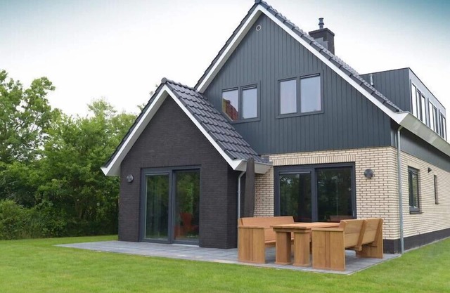 4 bedroom accommodation in Den Burg