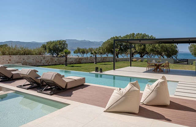4 Bedroom Beachfront Villa by Delfus