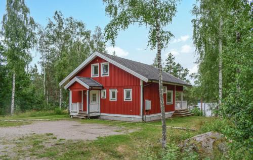 4 Bedroom Gorgeous Home In Fröseke