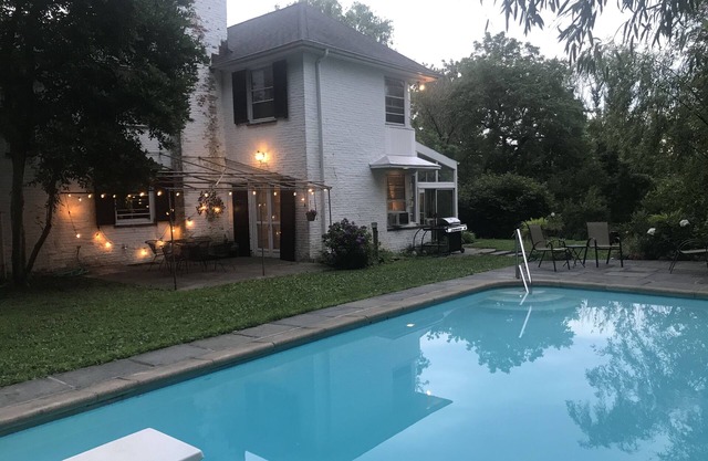 4 Bedroom Home, Game Room & Pool in a Quiet Upscale Neighborhood