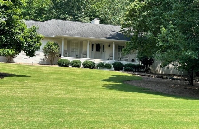 4 BEDROOM HOUSE WITH FURNISHED OUTDOOR PAVILION