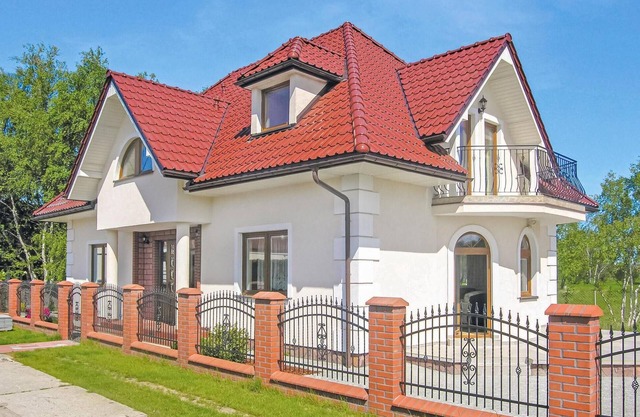 4 bedroom lovely home in Rowy