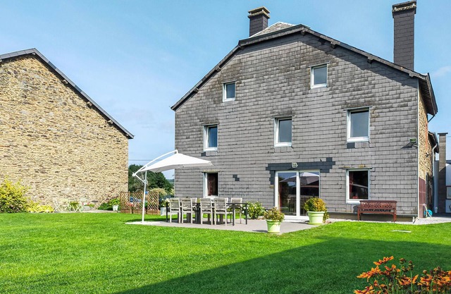 4 bedroom nice home in Houffalize