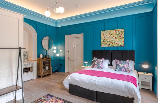 4 Berkeley Square I Your Apartment