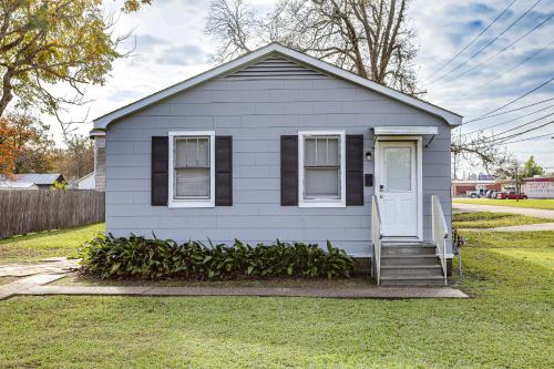 4 Mi to Baton Rouge Charming Duplex Apartment