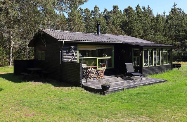 4 person holiday home in Oksbøl