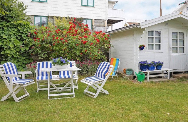 4 person holiday home in Smögen
