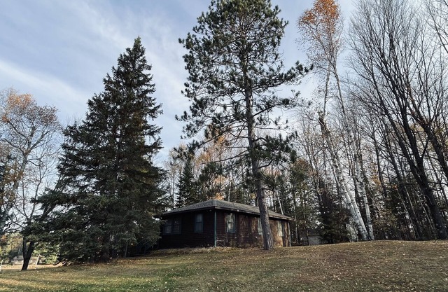 4 Season Lake - Friend & Family Gatherings: Snowmobiling, Fishing, ATV & More!
