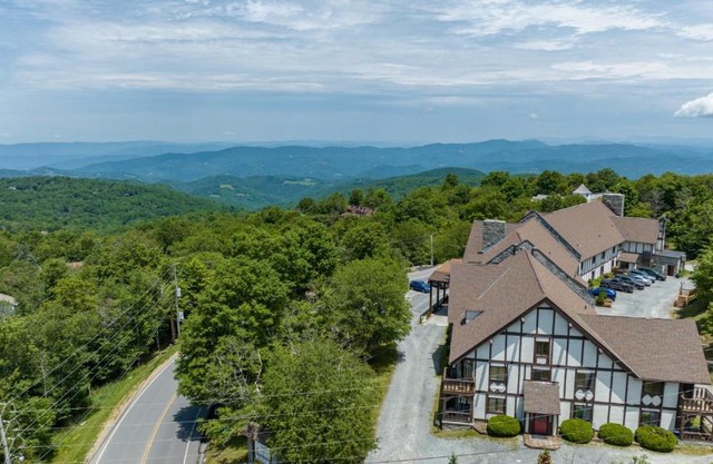 4 Seasons at Beech Mountain