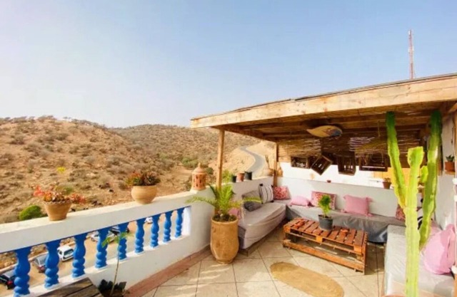4- Twin/Double room with with shared bathroom(Twin room with private bathroom)