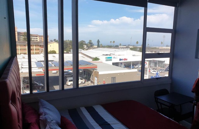 40 CZ KUBS Oxford Apartments