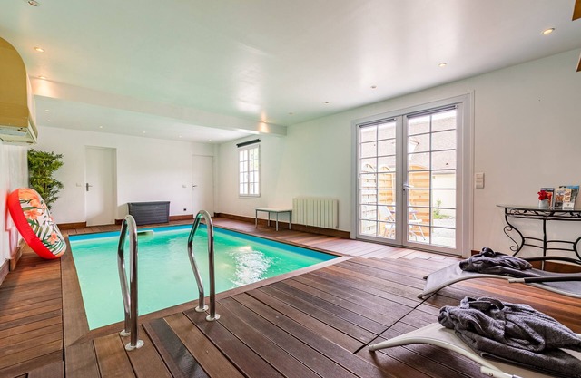 40 m2 guest room with private pool