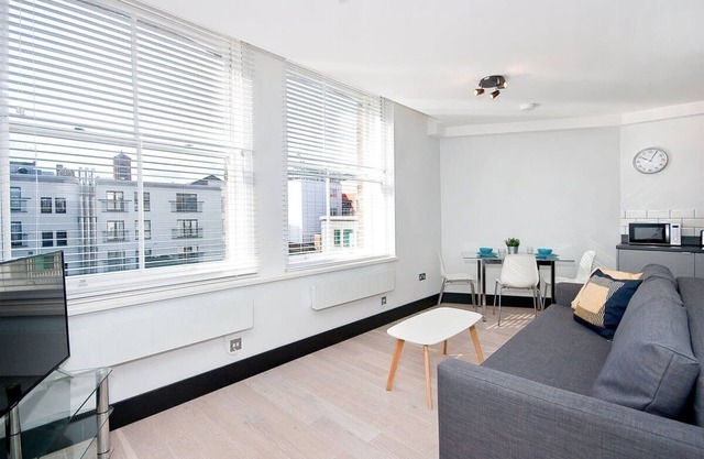 402H Warehouse Conversion 1 bed plus sofa bed
