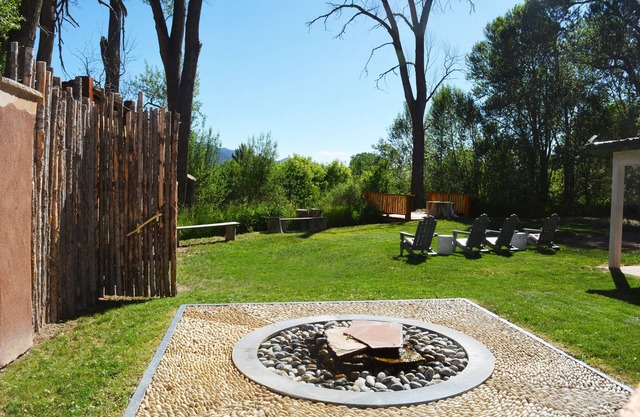 “44a - Orchard Pommerale” is a treasure for relaxation with southwest charm