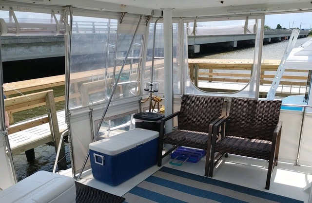 45' Luxury Motor Yacht located in Beautiful Downtown Swansboro, NC