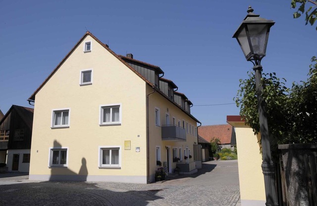 45qm-große Ferienwohnung mit Gartenhaus und Grillmöglichkeiten