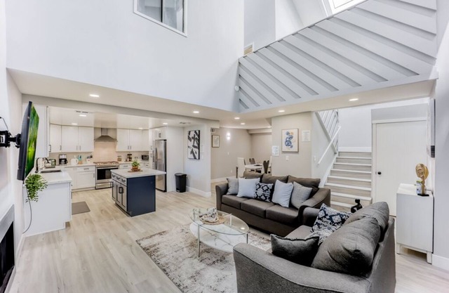 491-Luxury Home w/AC & Patio near Meta & Stanford