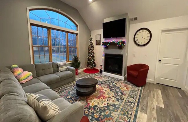 4BR Home in Highland Near Mountain Views and Wedding Venues