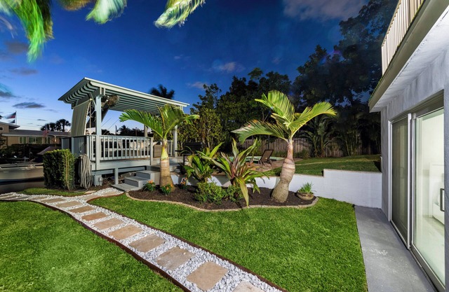4BR Lauderdale Waterfront Oasis - 20 Mins to Miami - 10 mins to FLL beaches