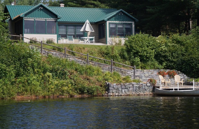 4Season home/dog friendly/no added cleaning fees/plenty of parking/fire pit