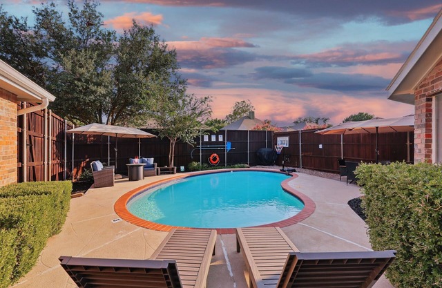 5-BD/2-BA Upscale Elegance | Pool, Hot Tub, BBQ