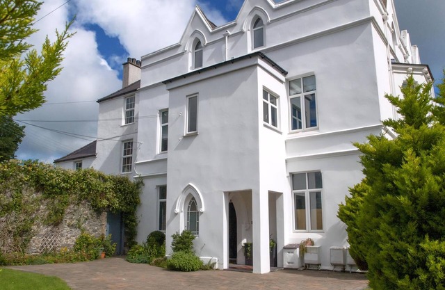 5 bedroom accommodation in Menai Bridge, near Bangor