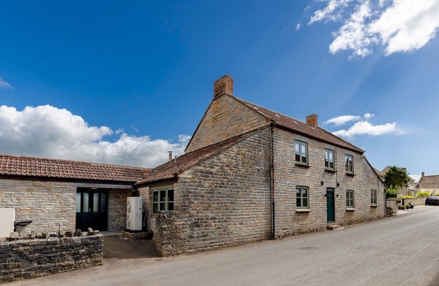 5 Bedroom Cottage - Somerset | Pass the Keys