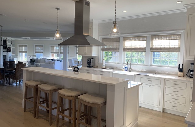 5 Bedroom, new build with pool