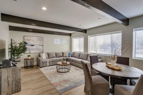 5 Bedroom plus loft room, 3 Bath home