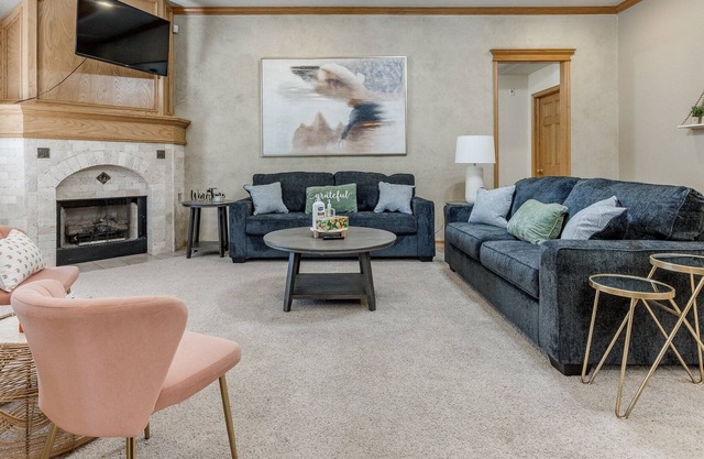 5-bedroom with 6 beds- Full kitchen