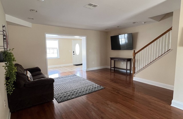 5 blocks walk to Stadiums! Extra wide South Philly Rowhome with Balcony+Parking!