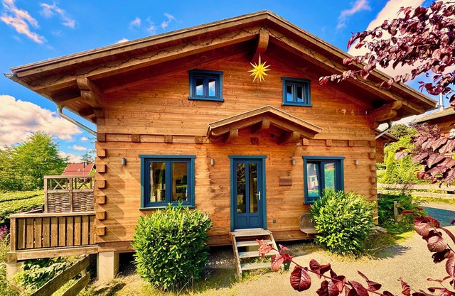 5 * log cabins with sauna, fireplace, terrace, barbecue etc. in alpine chalet style