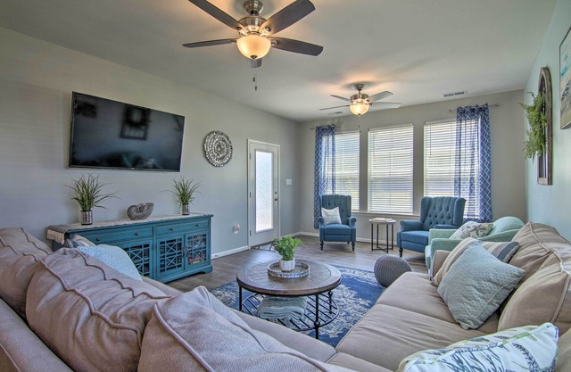 5 Mi to Bethany Beach Boardwalk: Home w/Patio!